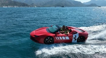 Marmaris&rsquo;te yine en pop&uuml;ler yaz tatili aktivitesi su sporları oldu