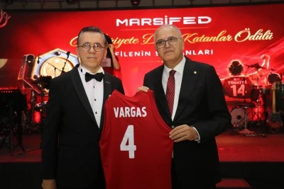 MARSİFED'den Filenin Sultanları'na 'Cumhuriyete Değer Katanlar&lsquo; &ouml;d&uuml;l&uuml;