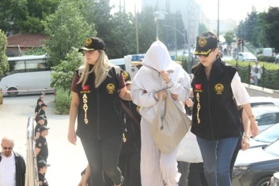 Masaj salonlarına fuhuş baskını: 26 kadın kurtarıldı