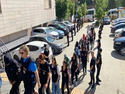 Masaj salonlarına fuhuş baskını