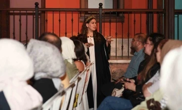 Masallar bu kez b&uuml;y&uuml;kler i&ccedil;in anlatıldı
