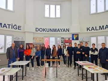 Matematik m&uuml;zesini bir haftada 475 &ouml;ğrenci ziyaret etti
