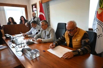 Meclisten  başkana EYT emeklisi personeller i&ccedil;in 30 milyon lira bor&ccedil;lanma yetkisi
