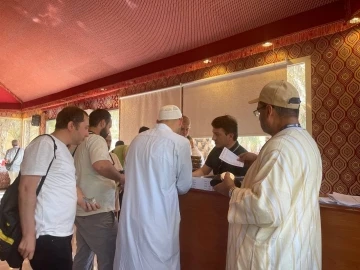 Medine hurma bah&ccedil;elerinde hasat başladı
