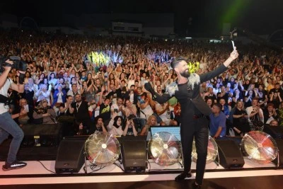 Mehmet &Ccedil;evik'ten &uuml;cretsiz konser