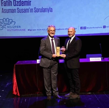 Mehmet H. Doğan &Ouml;d&uuml;l&uuml; şiir dolu gecede sahibini buldu