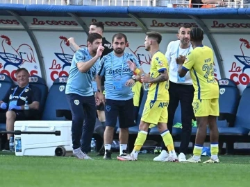 Mehmet Topal&rsquo;ın &ccedil;alıştırdığı Petrolul Ploieşti, zorlu ma&ccedil;ta galip geldi
