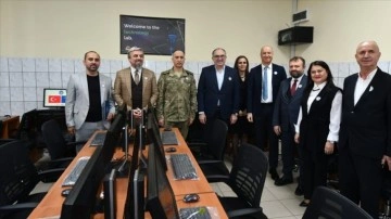 Mehmet&ccedil;iğin Kosova'da eğitime destekleri s&uuml;r&uuml;yor