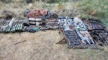 Mehmet&ccedil;ik, Irak'ın kuzeyinde ter&ouml;ristlerce kullanılan mağara, sığınak ve barınaklara girdi