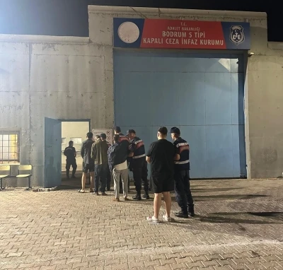 Mekanı kurşunlayan ş&uuml;pheliler Bodrum&rsquo;da yakalandı