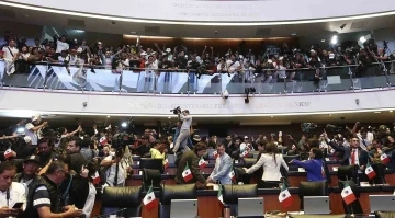 Meksika&rsquo;da yargı reformu oylamasında halk Senato&rsquo;yu bastı