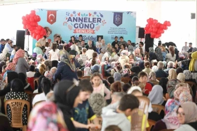 Melikgazi Belediyesi, Anneler G&uuml;n&uuml; Şenliği ile g&ouml;n&uuml;llere dokundu
