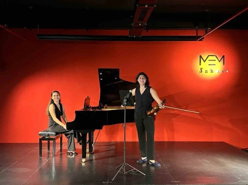 MEM Gen&ccedil; Sahne&rsquo;de keman ve piyano buluşması
