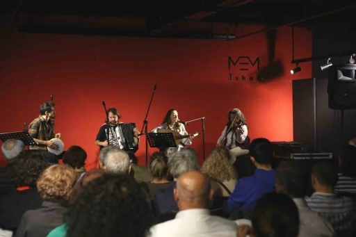 MEM Sahne&rsquo;de Balkan r&uuml;zgarı esti