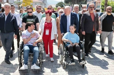 Menemen&rsquo;de sevgiye ve umuda engel yok
