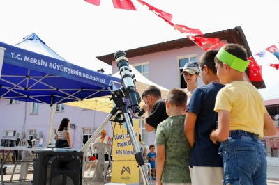 Mercan Bilim Merkezi İl&ccedil;e İl&ccedil;e Dolaşıp Bilim Meraklılarına Ulaşıyor
