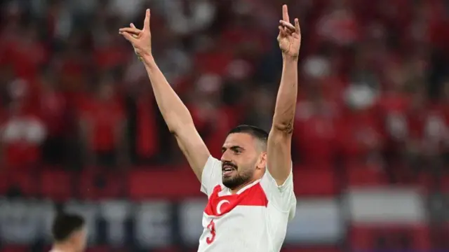 Merih Demiral 224 adet Fetih Forması Alıyor ! 