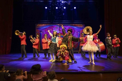 Mersin B&uuml;y&uuml;kşehir Belediyesi, ge&ccedil;en yıl 7&rsquo;den 70&rsquo;e herkesi k&uuml;lt&uuml;r ve sanata doyurdu
