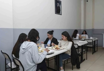 Mersin B&uuml;y&uuml;kşehir Belediyesinden G&uuml;lnar&rsquo;da eğitim hayatına destek
