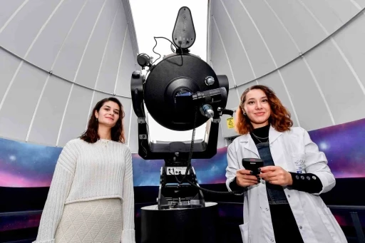 Mersin&rsquo;de &rsquo;g&ouml;k bilimci&rsquo; kadınlar, &ccedil;ocukları bilimle tanıştırıyor
