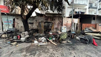 Mersin&rsquo;de kundaklanan evde 58 yaşındaki kişi ağır yaralandı