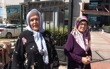 Mersin&rsquo;de otob&uuml;ste darbedilen yaşlı &ccedil;iftin davası s&uuml;r&uuml;yor
