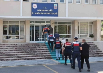 Mersin&rsquo;de uluslararası uyuşturucu ticareti yapan şebekeye operasyon: 12 tutuklama
