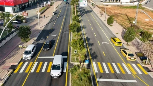 Mersin&rsquo;de yol yenileme &ccedil;alışmaları s&uuml;r&uuml;yor

