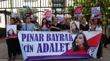 Mersin&rsquo;deki kadın cinayeti protesto edildi
