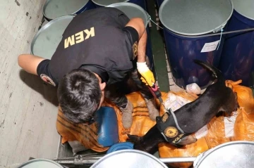 Mersin polisi 262 kilo metamfetamin ele ge&ccedil;irdi
