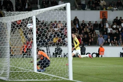 Mert M&uuml;ld&uuml;r&rsquo;den bu sezon 3. gol sevinci
