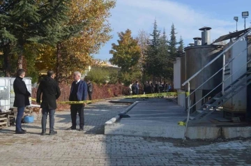 Merzifon&rsquo;da iş&ccedil;iler yağ fabrikasında kuyuya d&uuml;şt&uuml;: 6 iş&ccedil;i hastaneye kaldırıldı
