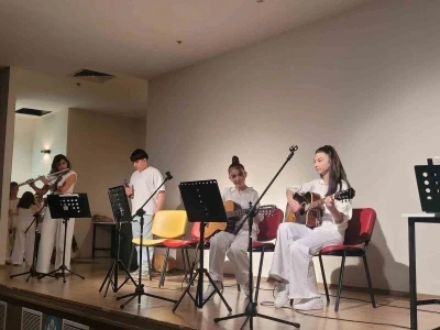 Mesir Ortaokulu &ouml;ğrencilerinden unutulmaz m&uuml;zik ş&ouml;leni
