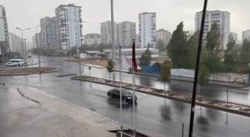 Meteoroloji&rsquo;den 4 il i&ccedil;in sağanak yağış uyarısı
