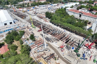 Metro t&uuml;nelini a&ccedil;acak dev k&ouml;stebekler geldi!
