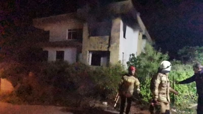 Metruk bina alevlere teslim oldu
