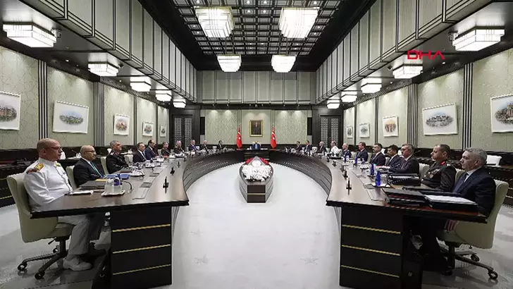 MGK Bildirisi: Ter&ouml;rs&uuml;z T&uuml;rkiye'de katedilen mesafe değerlendirildi