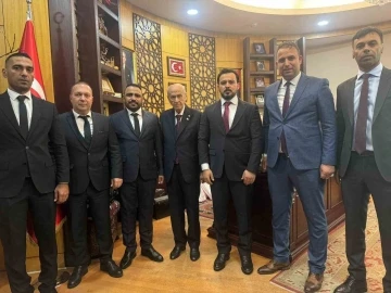 MHP Genel Başkanı Bah&ccedil;eli Suriye T&uuml;rkmen heyetini kabul etti

