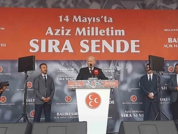 MHP lideri Bah&ccedil;eli, Balıkesir&rsquo;de vatandaşlara hitap etti

