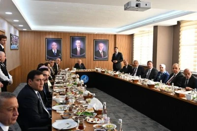 MHP Lideri Bah&ccedil;eli &Uuml;lk&uuml; Ocakları'nı ziyaret etti