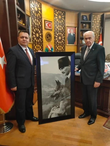 MHP Manisa İl Başkanlığına C&uuml;neyt Tosuner atandı
