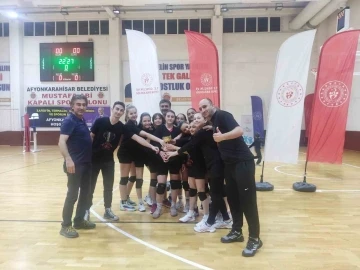 Midi Kız Voleybol İl M&uuml;sabakaları tamamlandı
