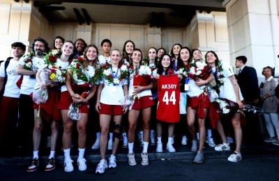 Milletler Ligi şampiyonu A Milli Kadın Voleybol Takımı, T&uuml;rkiye'ye d&ouml;nd&uuml;