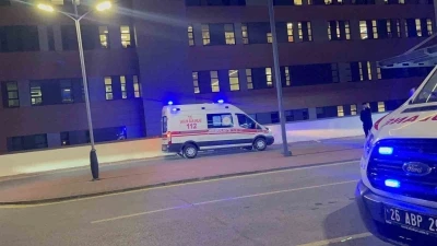 Milletvekili Ayşen G&uuml;rcan&rsquo;ın i&ccedil;inde bulunduğu ara&ccedil; kazaya karıştı: 1 &ouml;l&uuml;