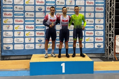 Milli Bisiklet&ccedil;ilerimiz Portekiz&rsquo;de K&uuml;rs&uuml;y&uuml; Paylaştı