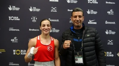 Milli boks&ouml;r Buse Naz &Ccedil;akıroğlu, D&uuml;nya Boks Şampiyonası'nda finalde