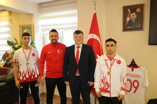 Milli boks&ouml;rler şampiyonluk i&ccedil;in ringe &ccedil;ıkıyor
