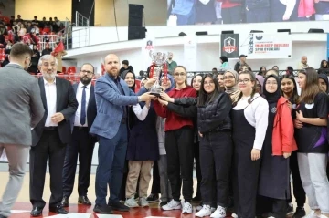 Milli Eğitim Bakan Yardımcısı Yılmaz: &ldquo;Gelecekte g&uuml;zel sporcuların yetişmesi i&ccedil;in gayretlerinizi bekliyoruz&rdquo;

