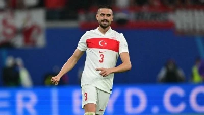 Milli futbolcu Merih Demiral kafe a&ccedil;tı; Yılın her g&uuml;n&uuml; şehit ailelerine ve gazilere &uuml;cretsiz hizmet