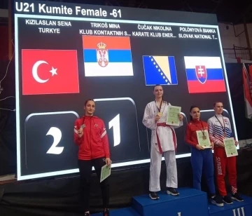 Milli karateci Sena Kızılaslan, Sırbistan&rsquo;dan g&uuml;m&uuml;ş madalya ile Diyarbakır&rsquo;a d&ouml;nd&uuml;
